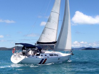 Sun Odyssey 37 for skippered yacht charter in the Solent